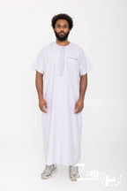 Qamis moderne satiné Nabil gris pour homme, manches courtes et col rond