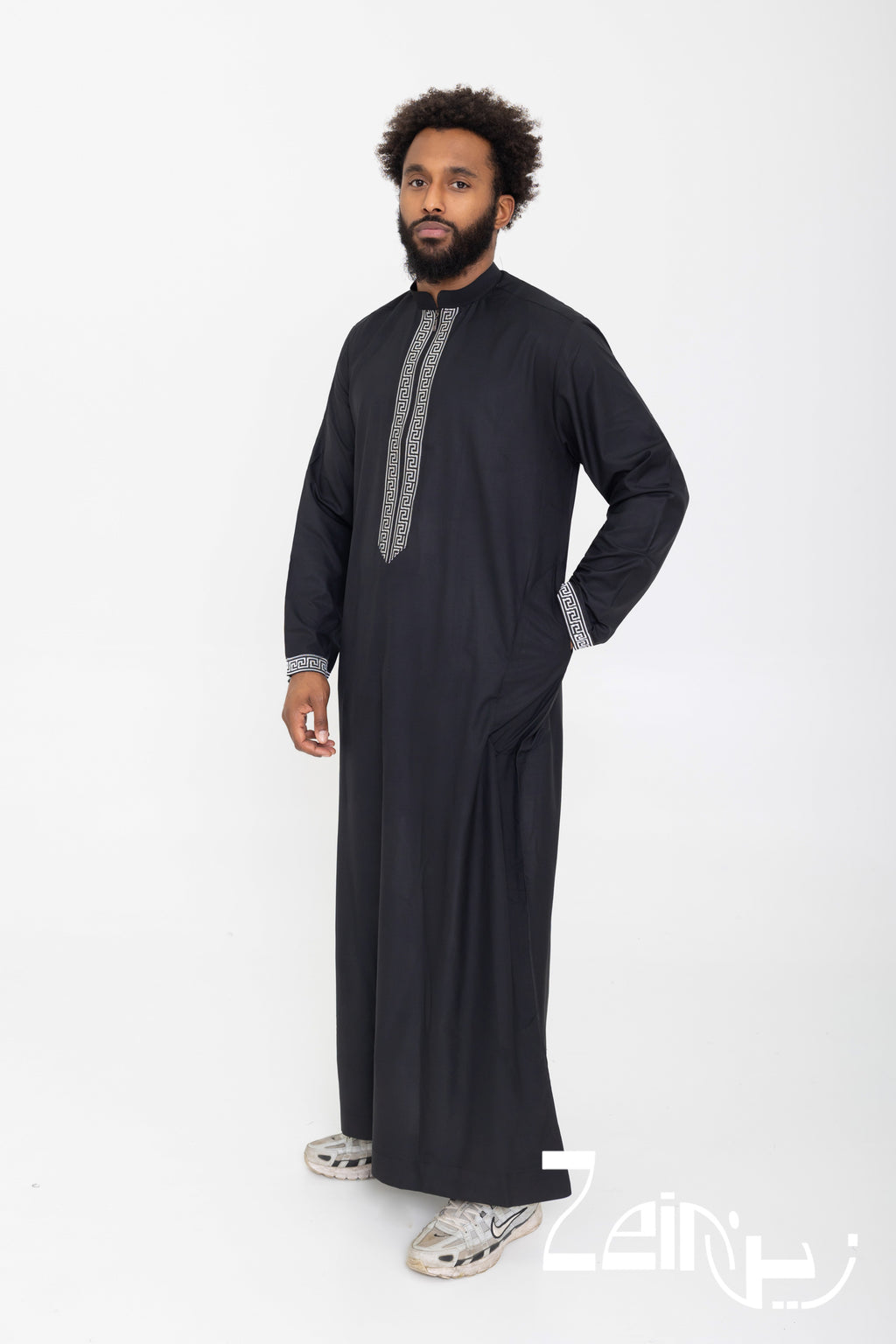 Qamis moderne Mehdi noir pour homme, brodé avec pantalon assorti