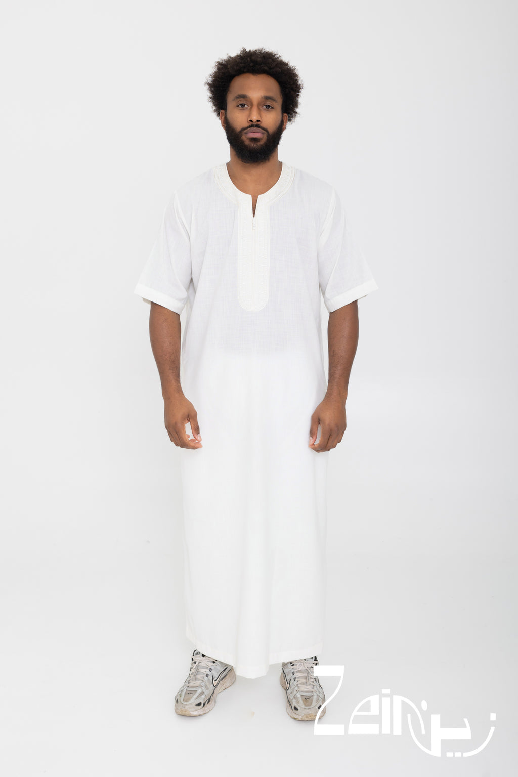 Qamis marocain Issam blanc cassé pour homme, manches courtes et col rond