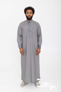 Qamis saoudien Saleh gris foncé pour homme, manches longues et col mao