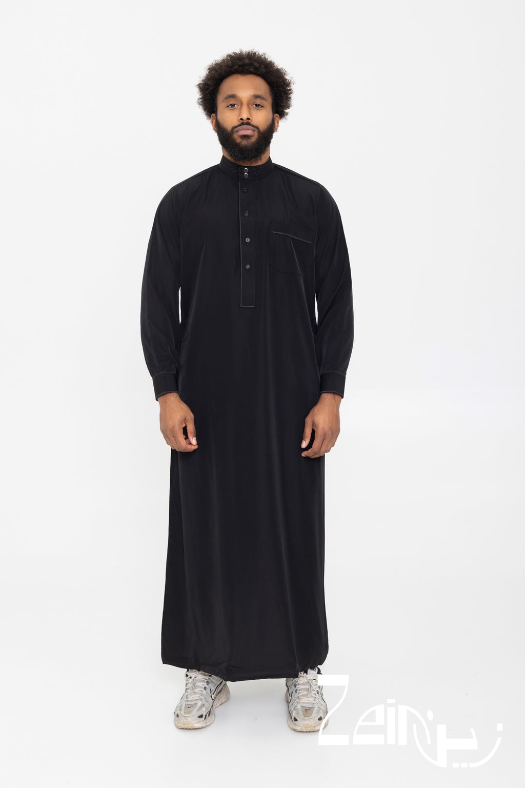 Qamis saoudien Ammar noir pour homme, avec col et pantalon assorti