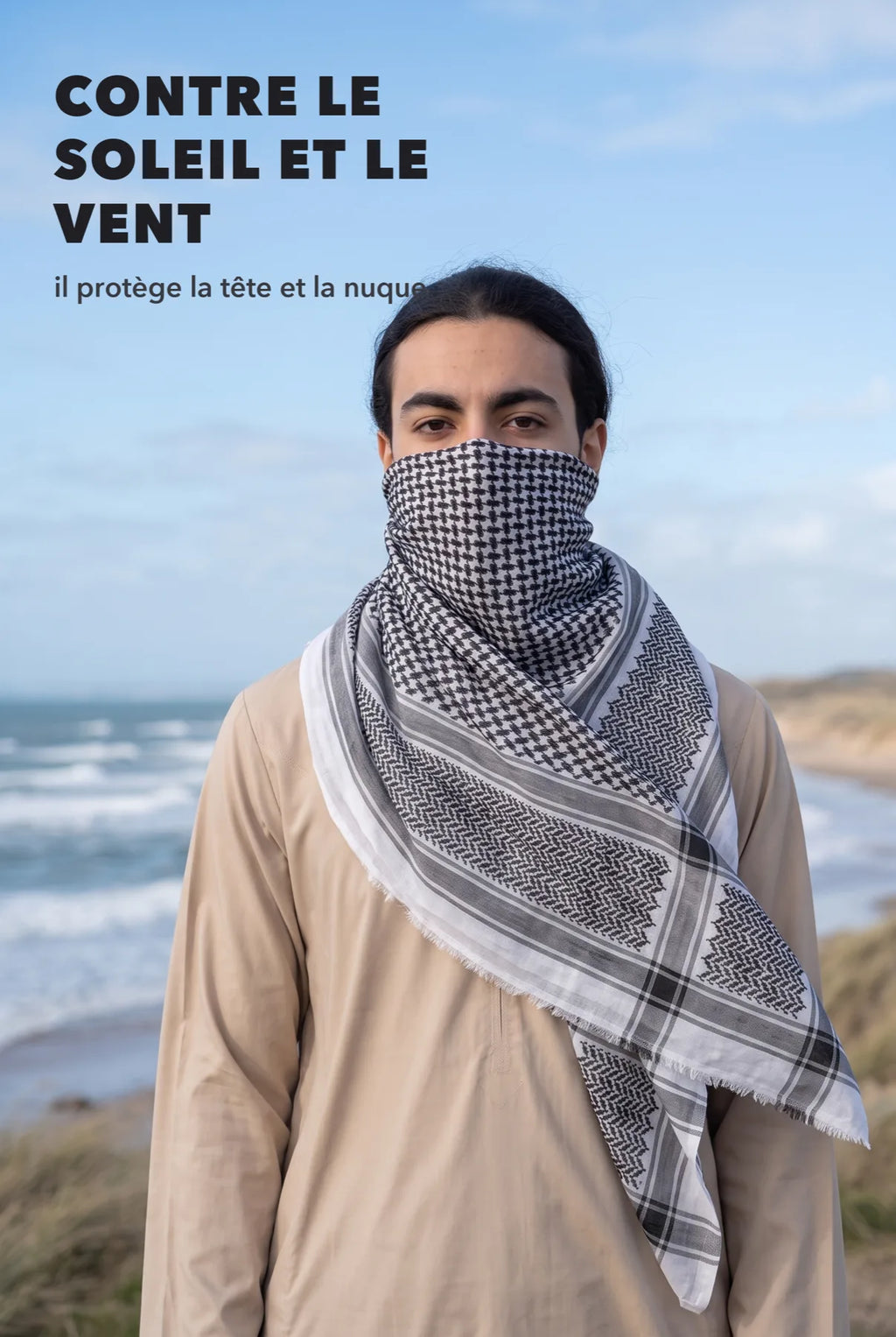 Keffieh classique porté contre le vent, sur la tête et la nuque
