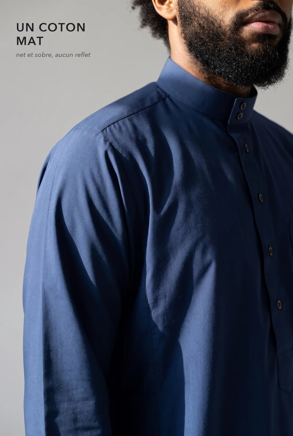 Le coton mat du qamis Tarek bleu marine