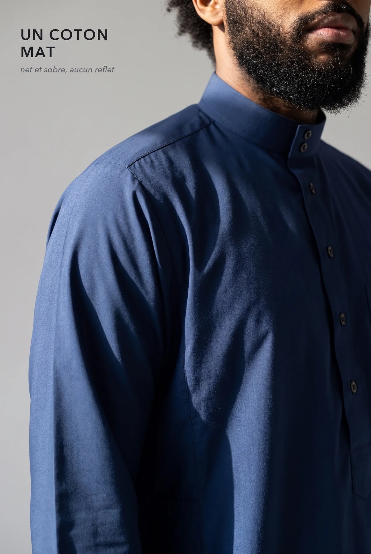 Le coton mat du qamis Tarek bleu marine