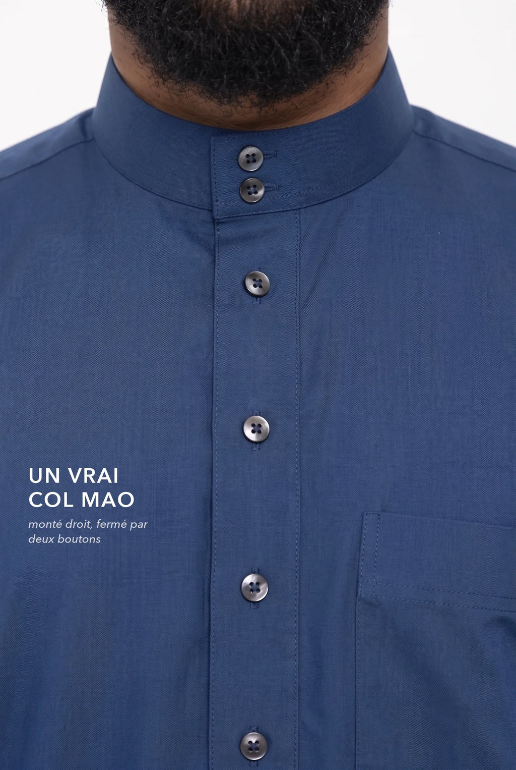 Col mao fermé et boutons anthracite du qamis Tarek bleu marine