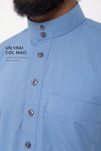 Col mao fermé et boutons anthracite du qamis Tarek bleu