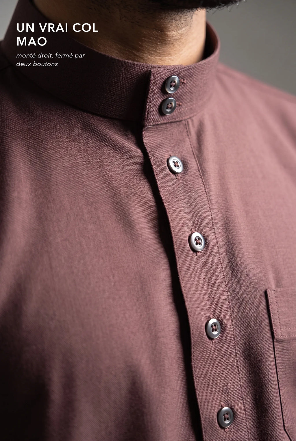 Col mao fermé et boutons anthracite du qamis Tarek bordeaux