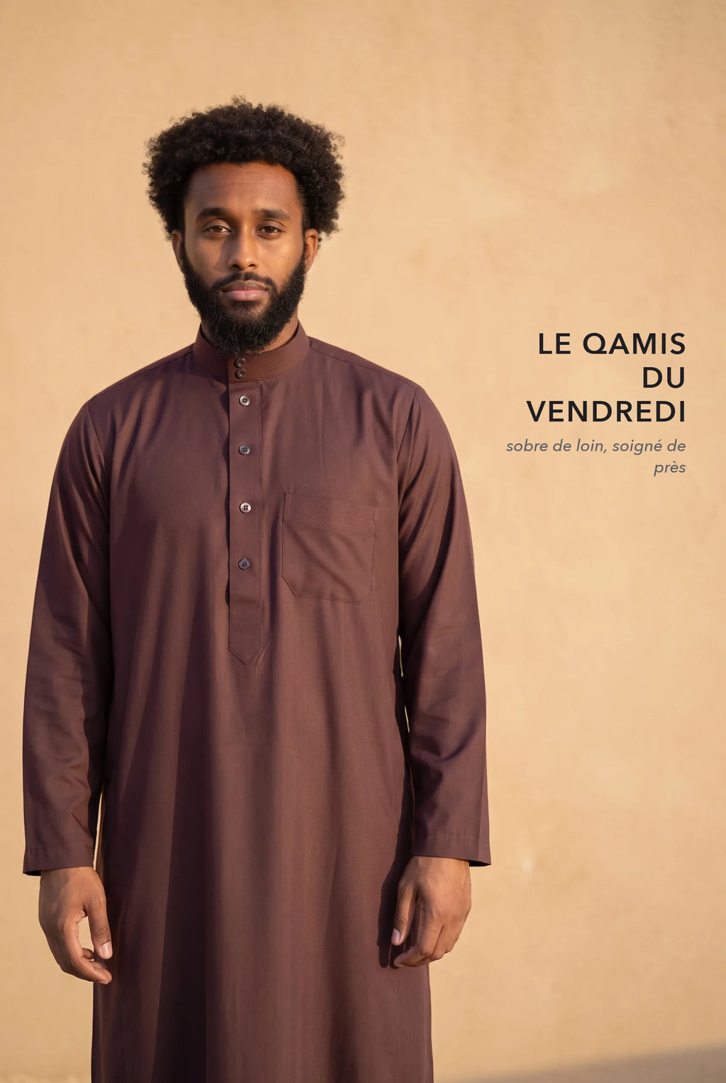 Le qamis Tarek bordeaux comme tenue du vendredi
