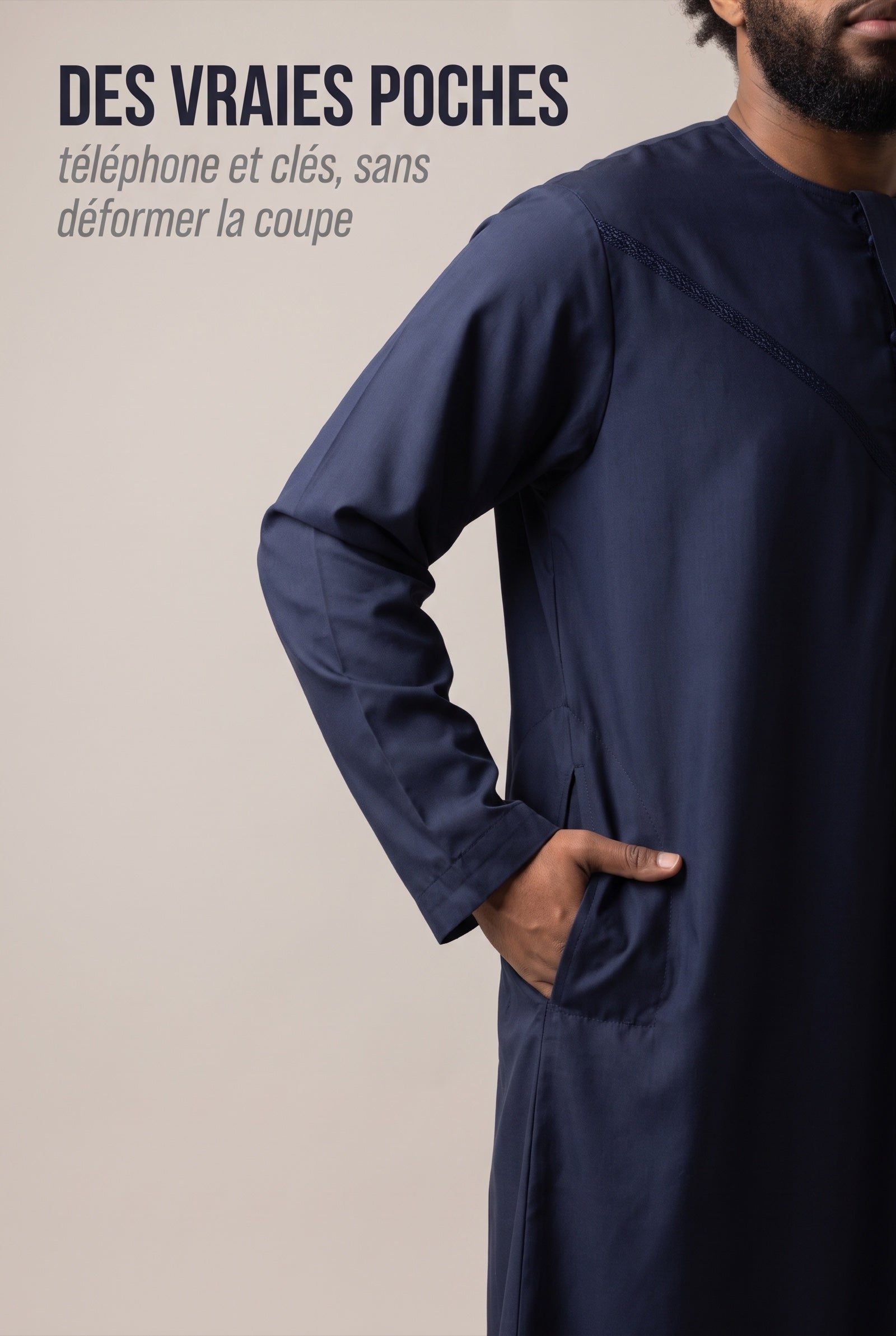Poche latérale dissimulée dans la couture du qamis émirati bleu marine Imran