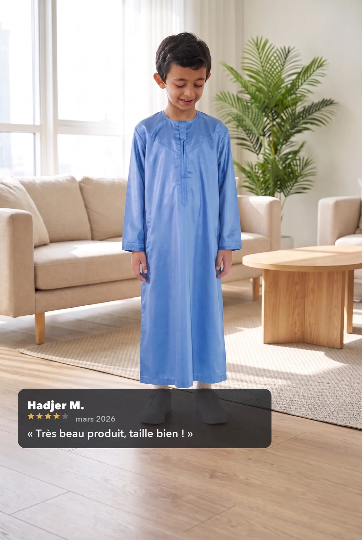 Qamis enfant Zaid bleu porté, avec un avis client