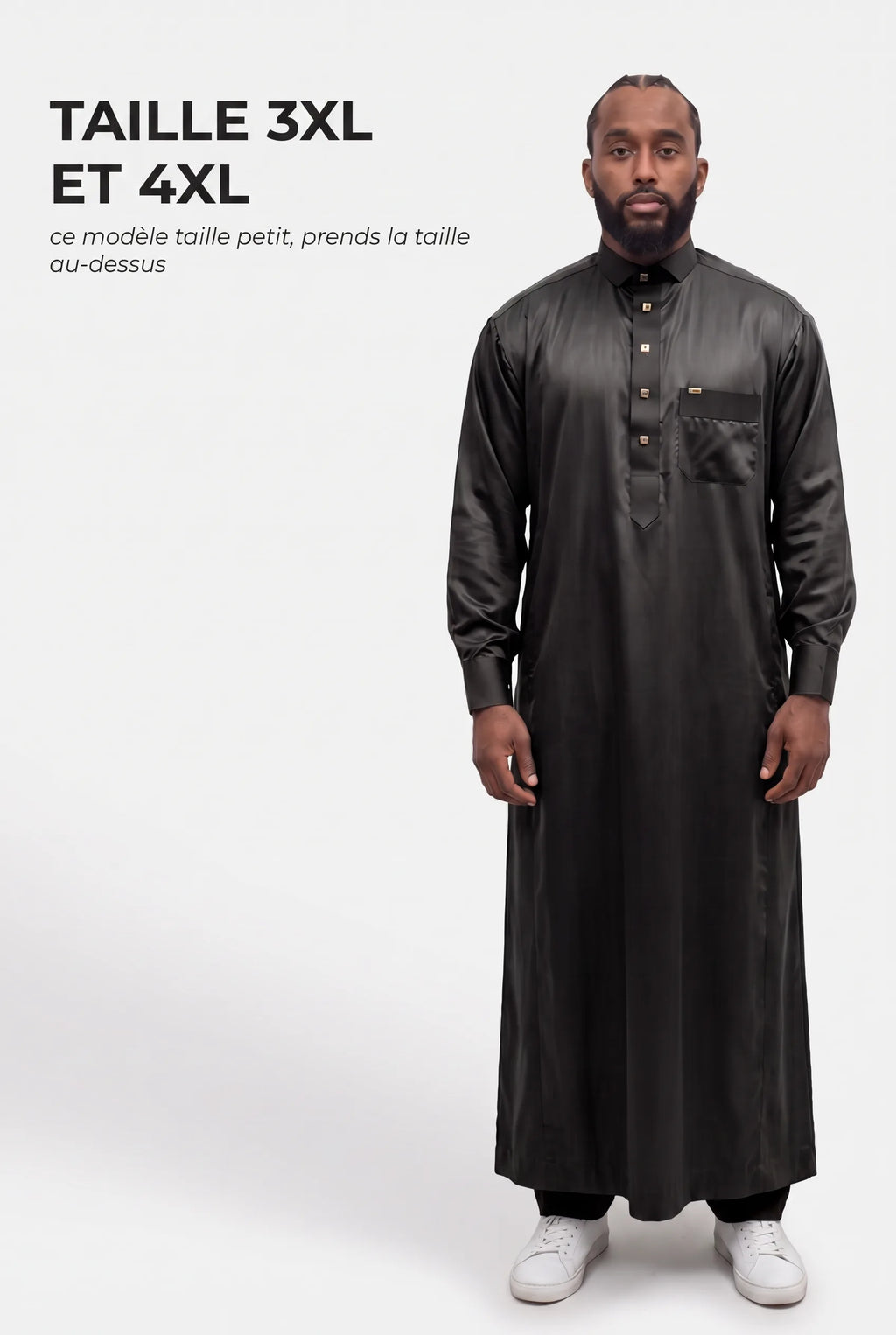Qamis Grande Taille Adam noir, disponible en 3XL et 4XL, ce modèle taille petit