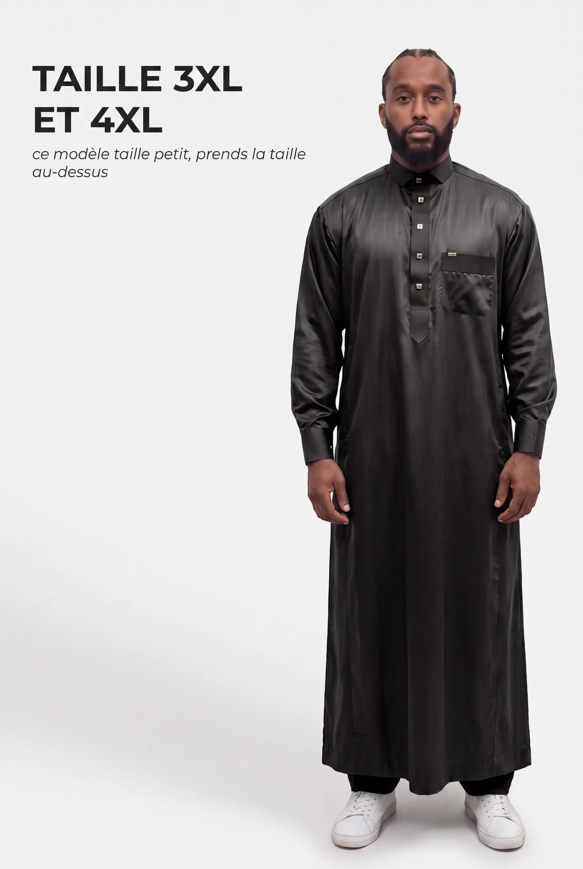 Qamis Grande Taille Adam noir, disponible en 3XL et 4XL, ce modèle taille petit