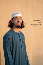 Le qamis Harun bleu canard comme tenue du vendredi