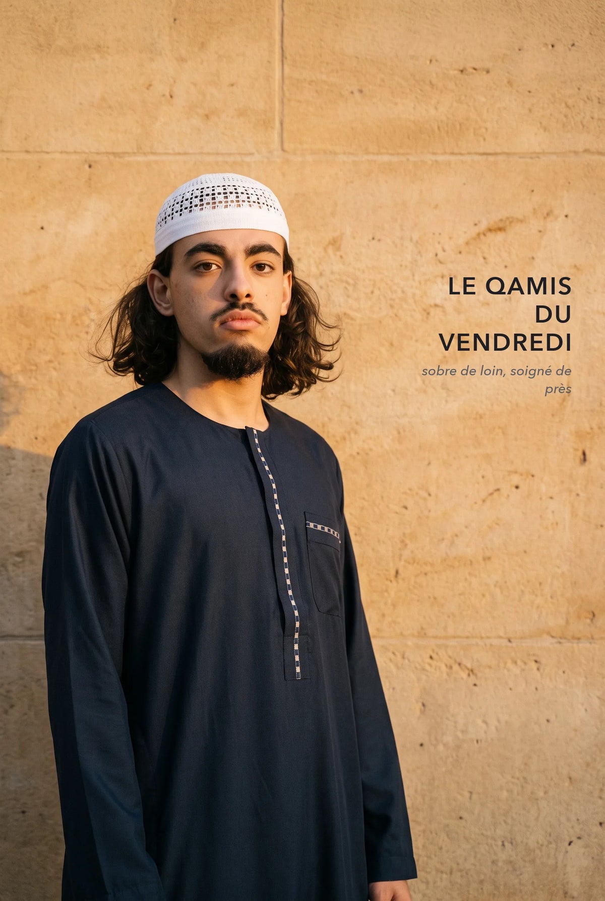 Le qamis Harun bleu marine comme tenue du vendredi