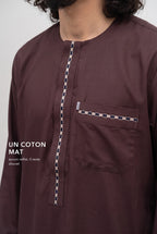 Le coton mat du qamis Harun bordeaux
