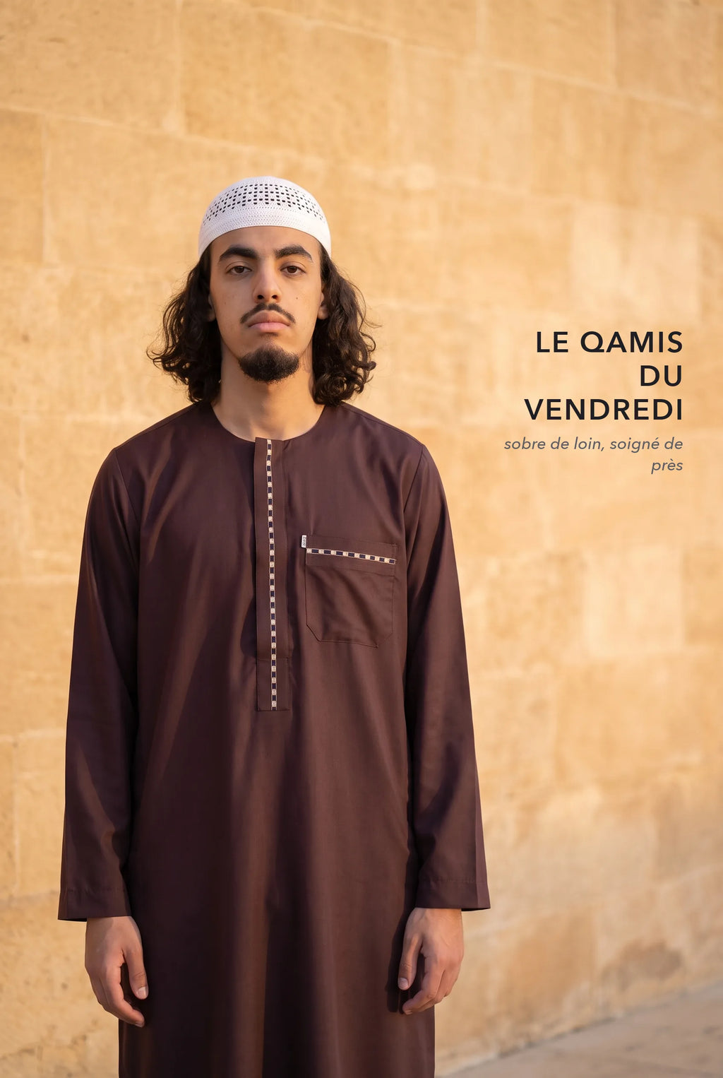 Le qamis Harun bordeaux comme tenue du vendredi