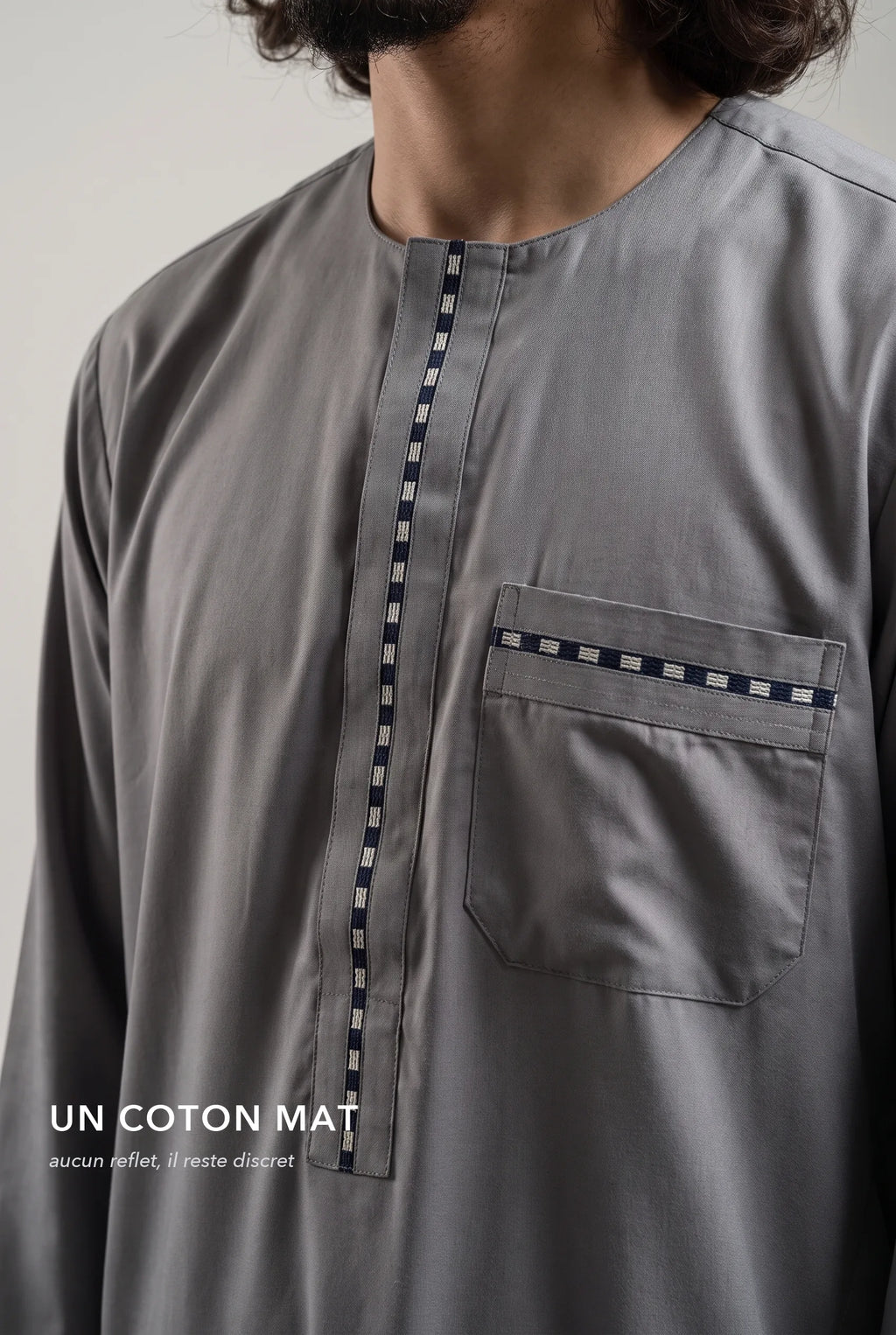 Le coton mat du qamis Harun gris