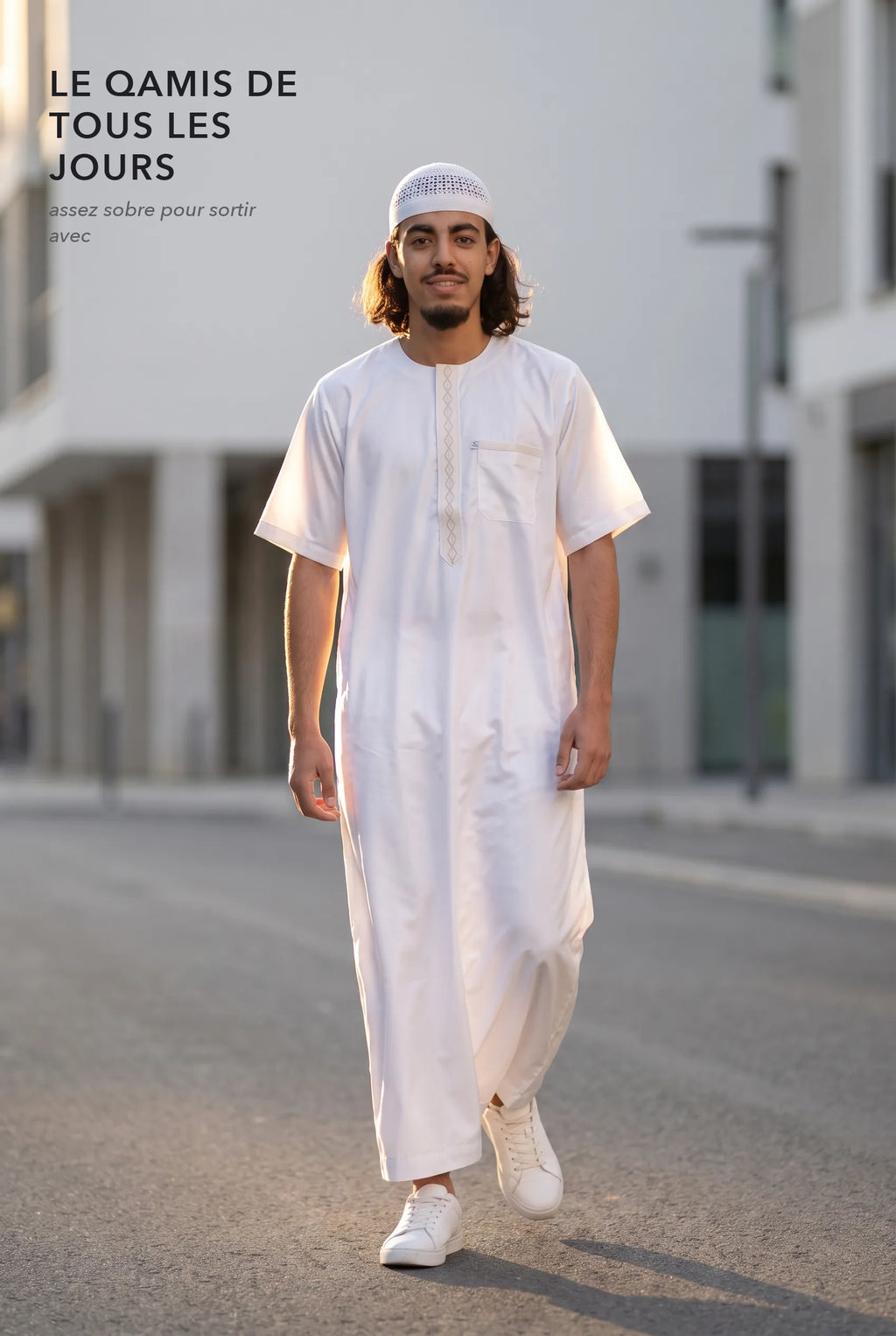 Le qamis Nabil blanc comme tenue de tous les jours
