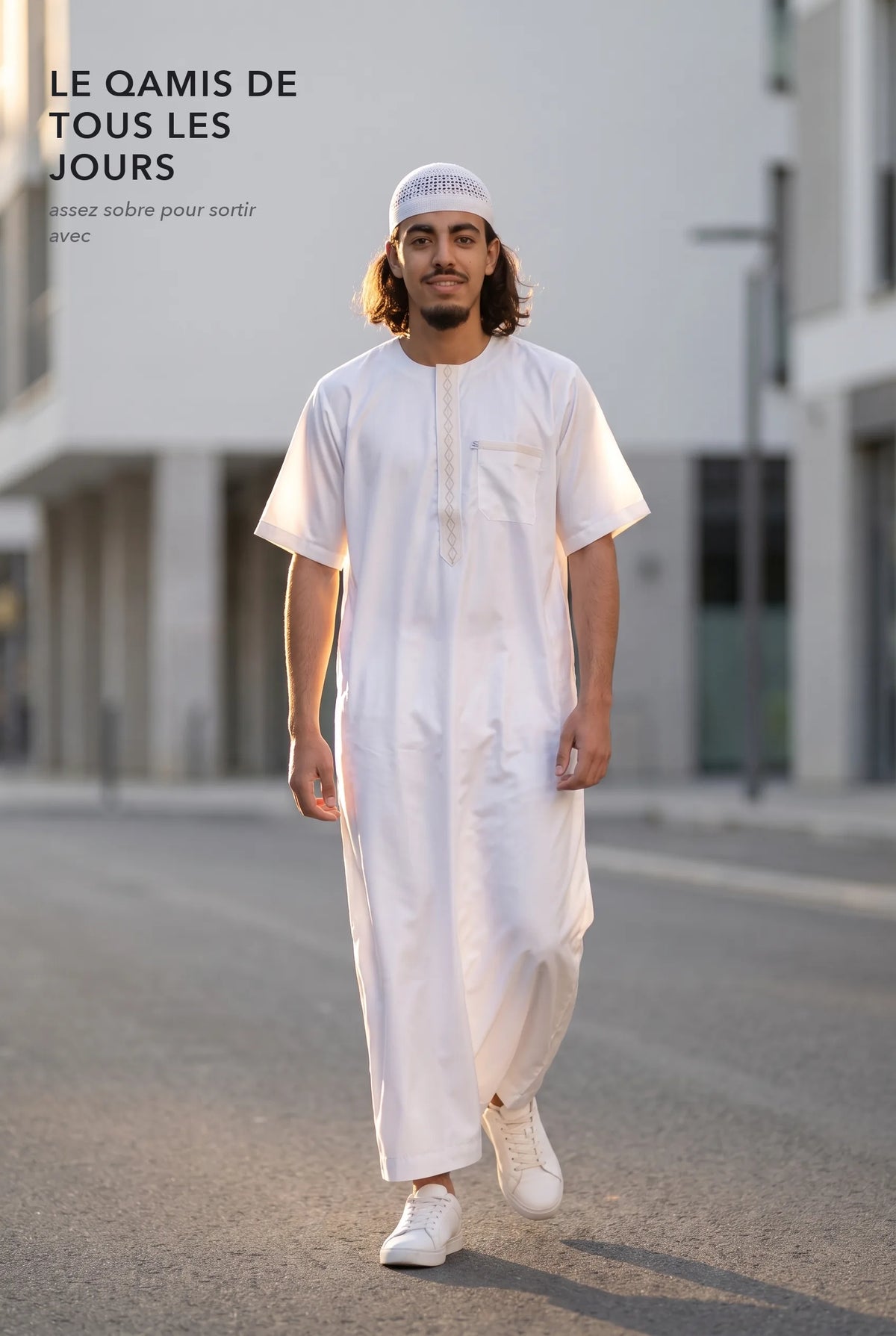 Le qamis Nabil blanc comme tenue de tous les jours