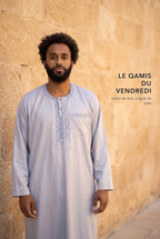 Le qamis Ali gris comme tenue du vendredi