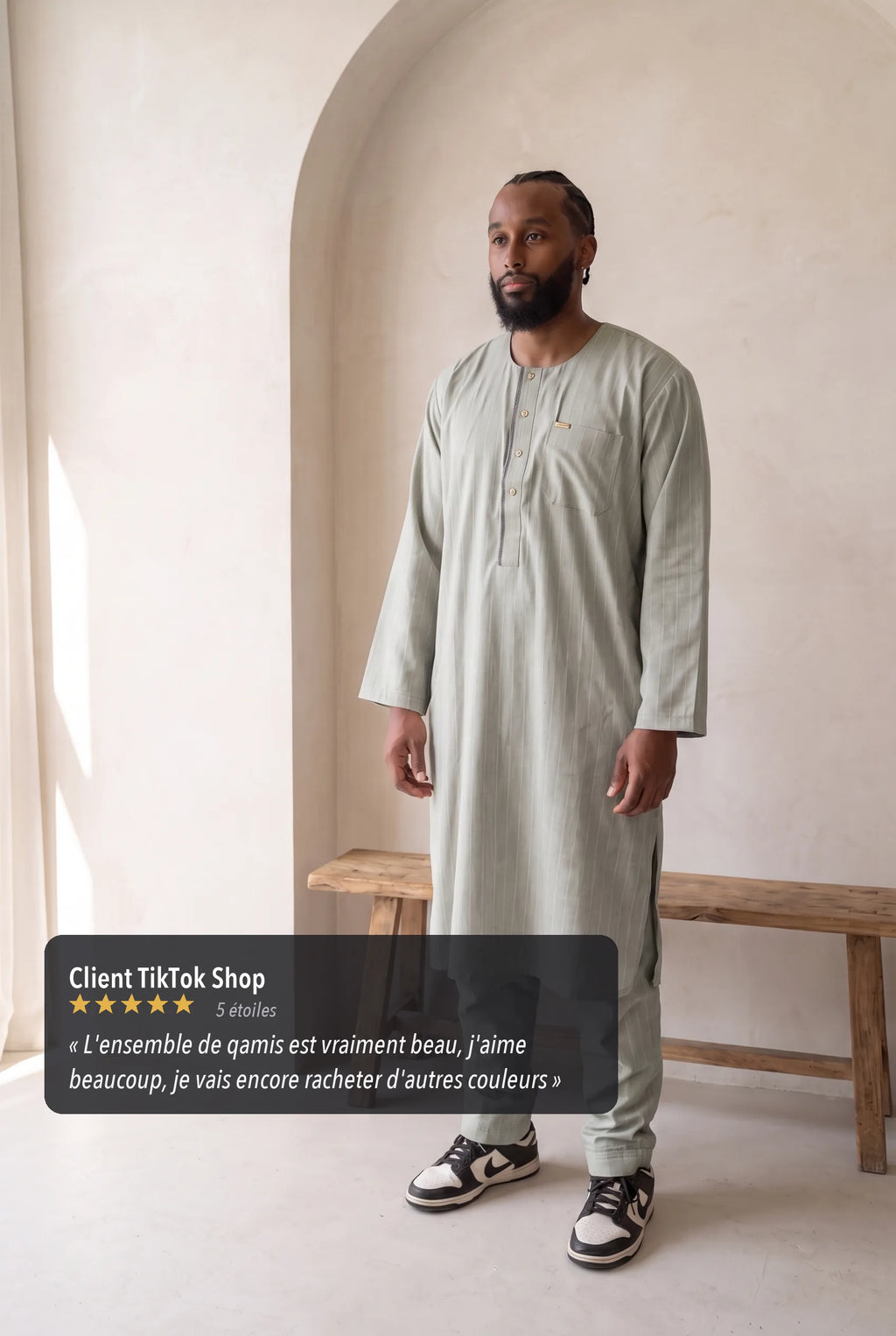 Qamis Zakariya gris sauge porté en situation, avis client
