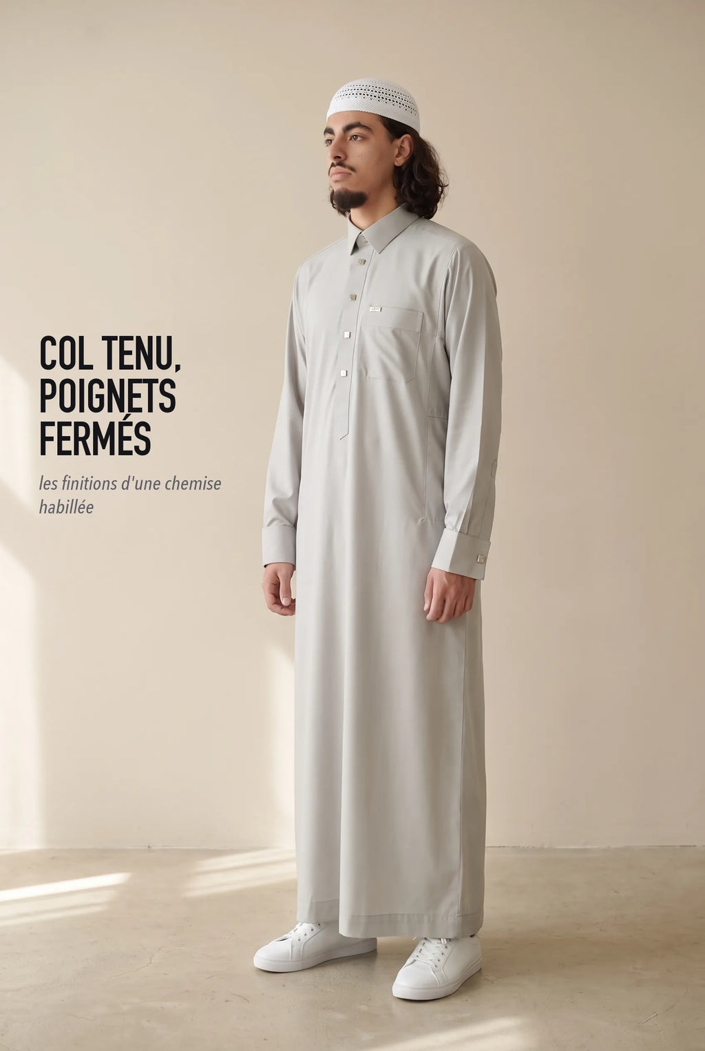 Col tenu et manchettes fermées du qamis Ahmed gris clair