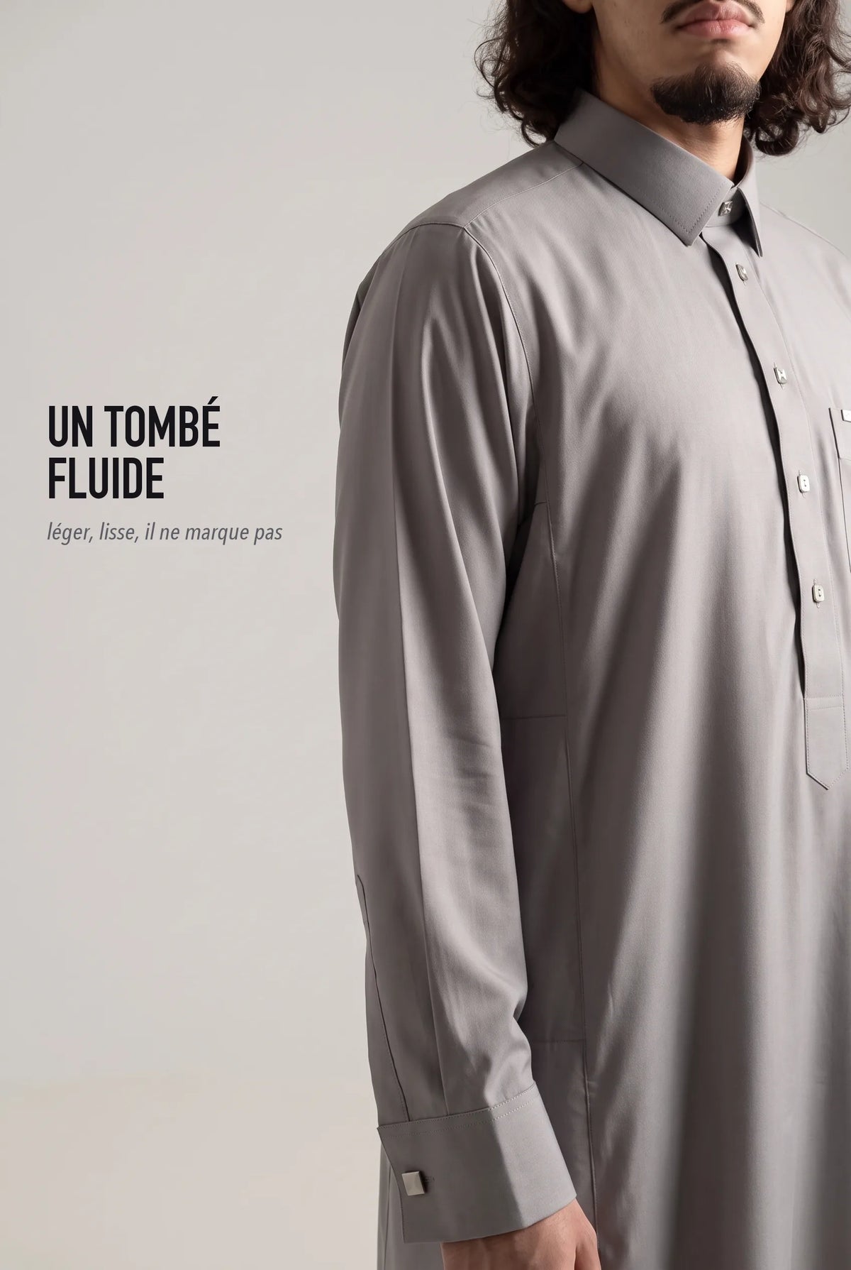 Le tombé fluide du qamis Ahmed gris foncé
