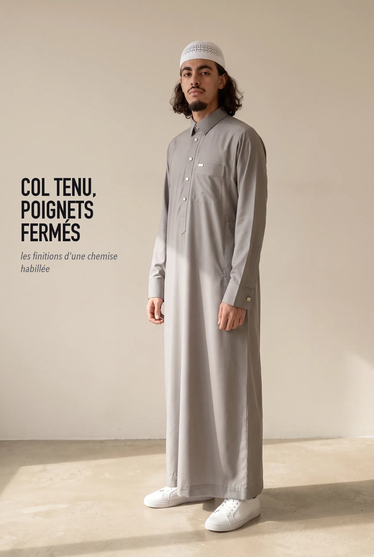 Col tenu et manchettes fermées du qamis Ahmed gris foncé