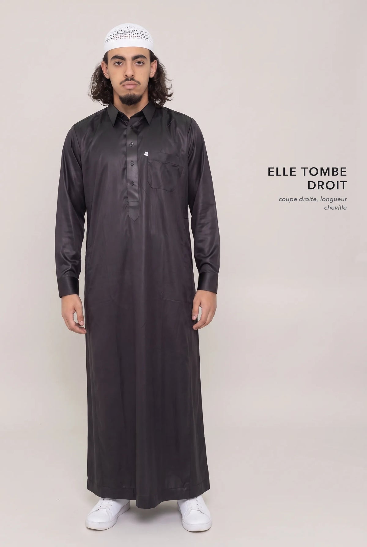Coupe droite et longueur cheville du qamis qatari satiné noir Khalid
