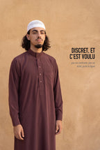 Qamis saoudien Ammar bordeaux, élégance discrète sans contraste