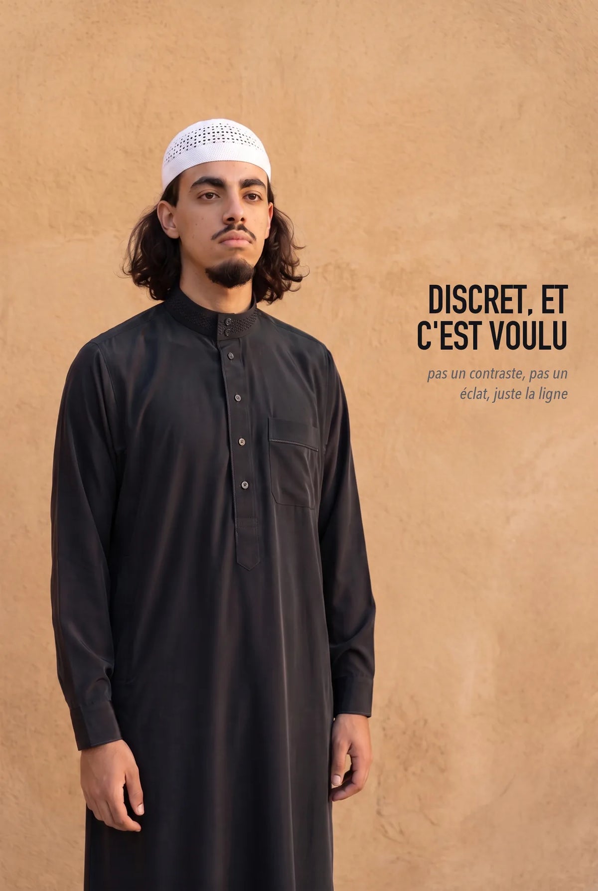Qamis saoudien Ammar noir, élégance discrète sans contraste