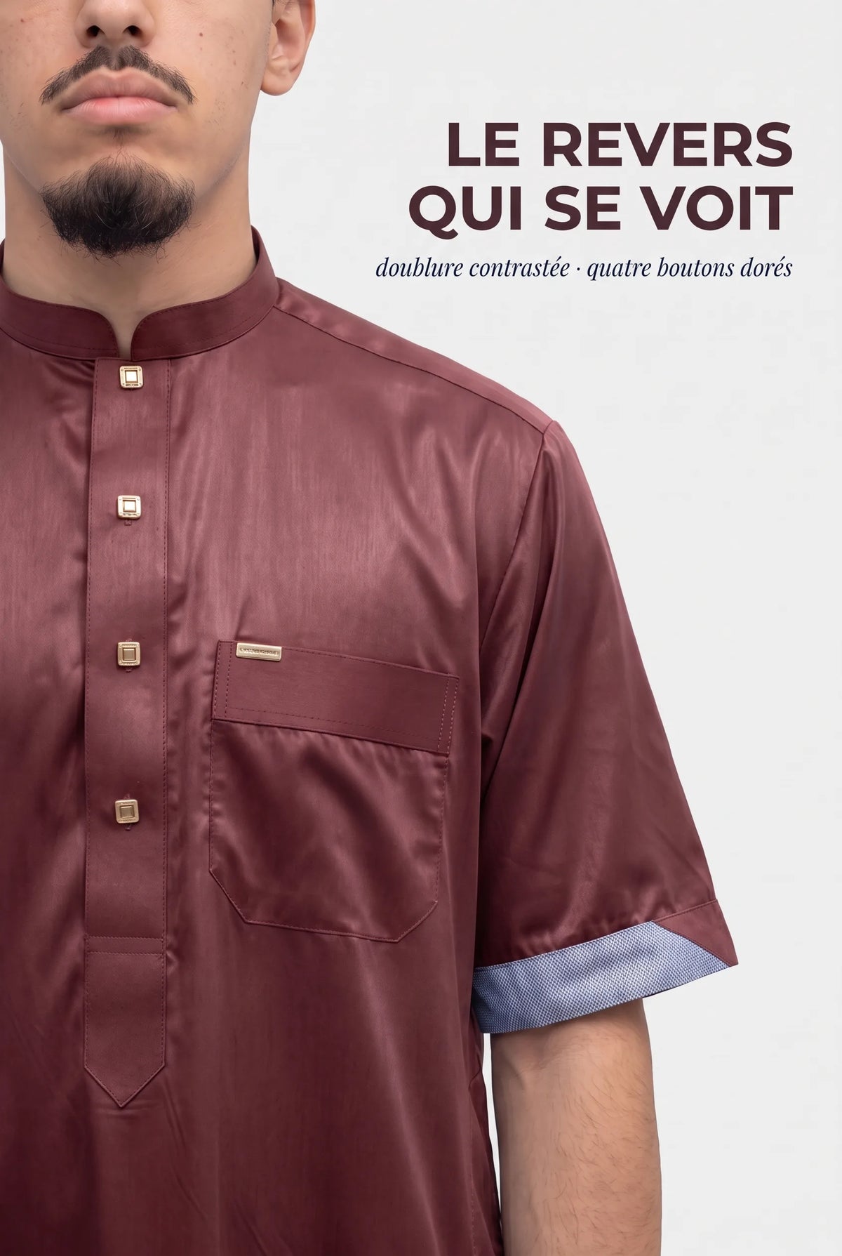 Revers de manche du qamis Musa bordeaux, doublure contrastée et boutons dorés