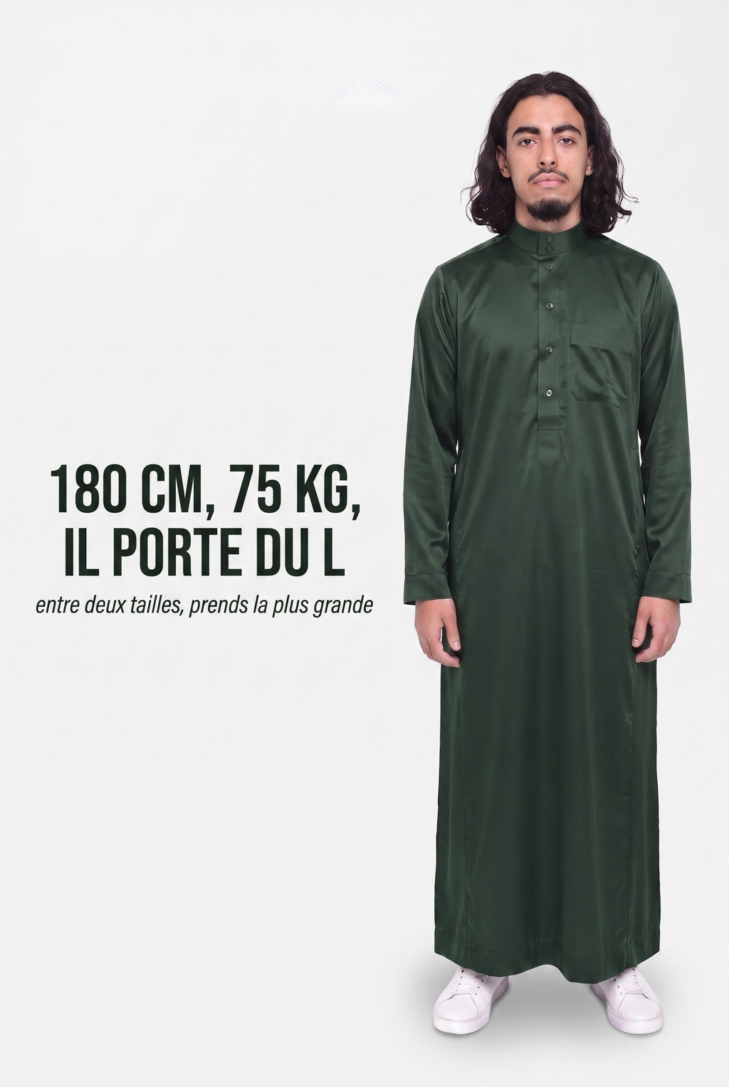 Repère de taille du qamis Omar vert, mannequin de 180 cm et 75 kg en taille L