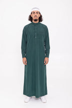 Qamis saoudien Ammar vert pour homme, col officier brodé et pantalon assorti