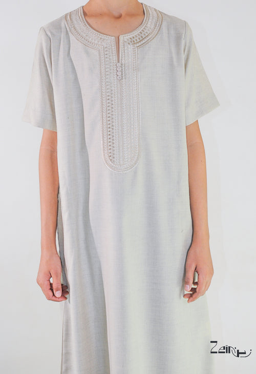 Qamis enfant beige Anas, tombé fluide